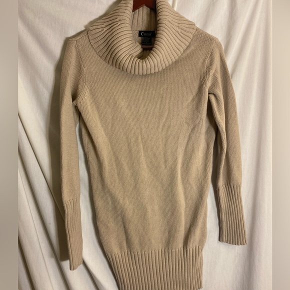 Woman’s Turtle Neck Sweater size Med. - Picture 2 of 8